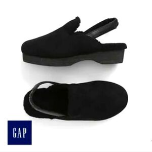 NWT- GAP Black Sherpa Lined Clogs